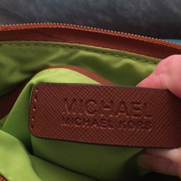 Michael Kors Kempton Crossbody - Picture 4 of 5